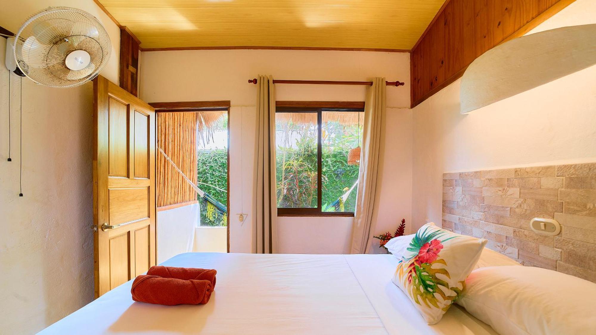 Cabinas Montesol Puerto Viejo de Talamanca Εξωτερικό φωτογραφία