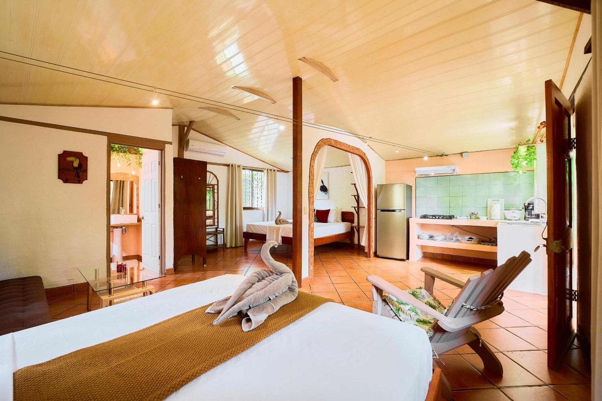 Cabinas Montesol Puerto Viejo de Talamanca Εξωτερικό φωτογραφία