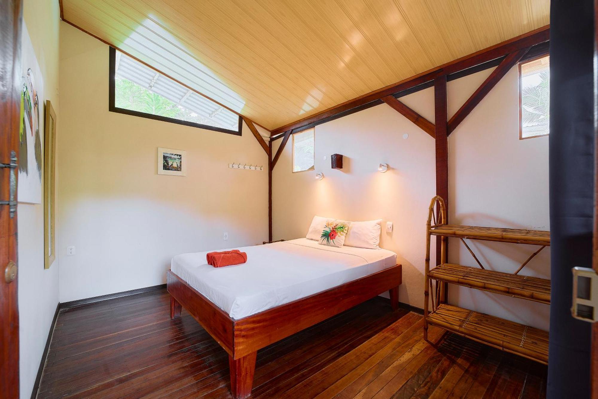 Cabinas Montesol Puerto Viejo de Talamanca Εξωτερικό φωτογραφία